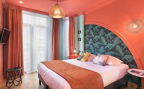 Villa Bougainville by Happyculture